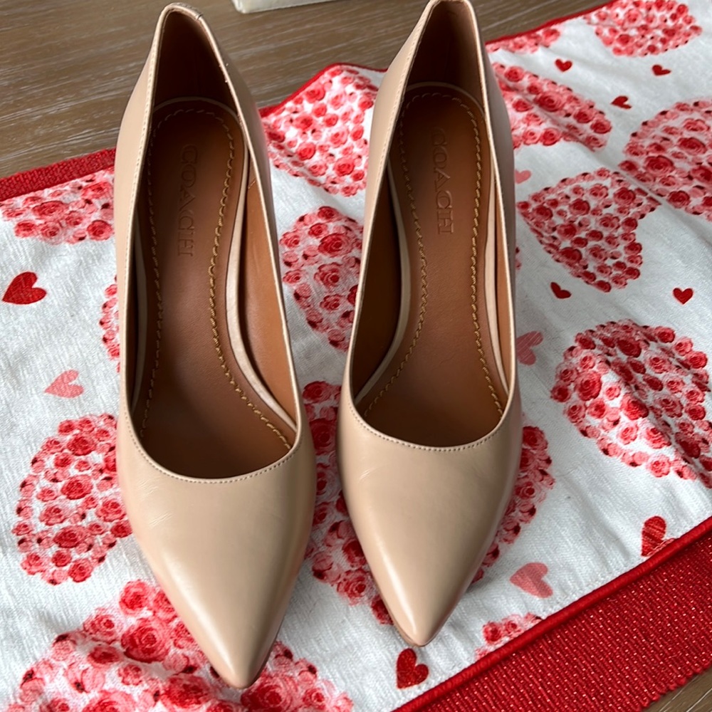 Coach Nude Leather Pumps size 8